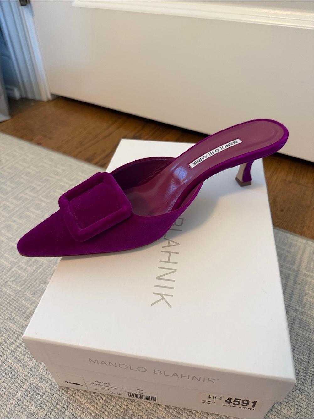 Manolo Blahnik Maysale 50 mm Fuchsia Velvet Pointed Mules with Buckle - Picture 3 of 5